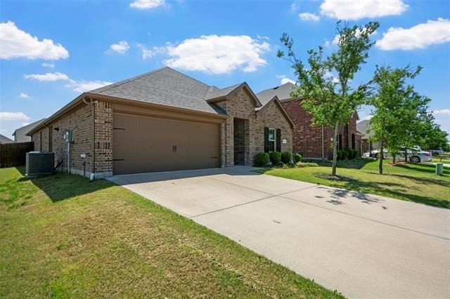 507 Saddle Club Way - Photo 1