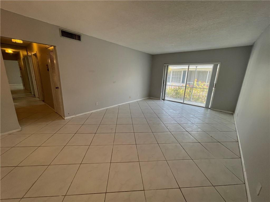 2180 Ne 67th Street - Photo 3