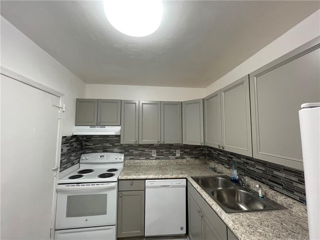 2180 Ne 67th Street - Photo 2