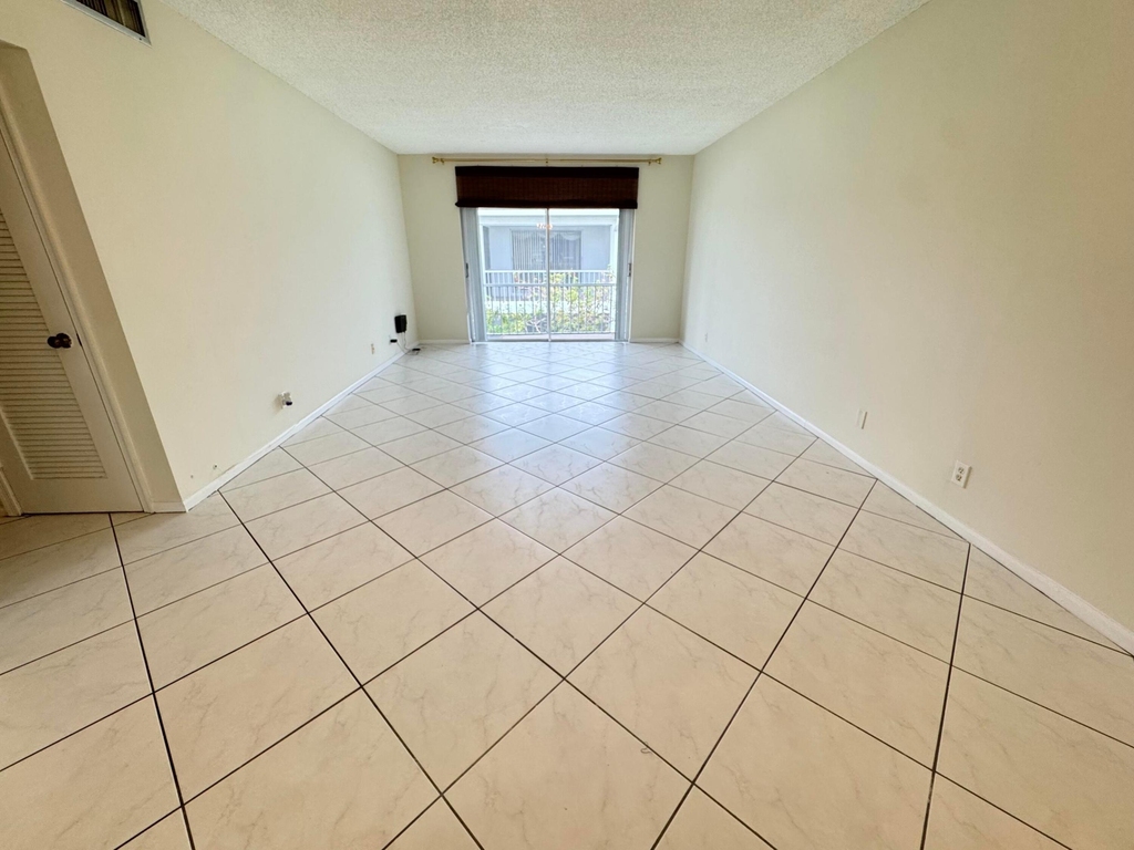 2180 Ne 67th Street - Photo 16