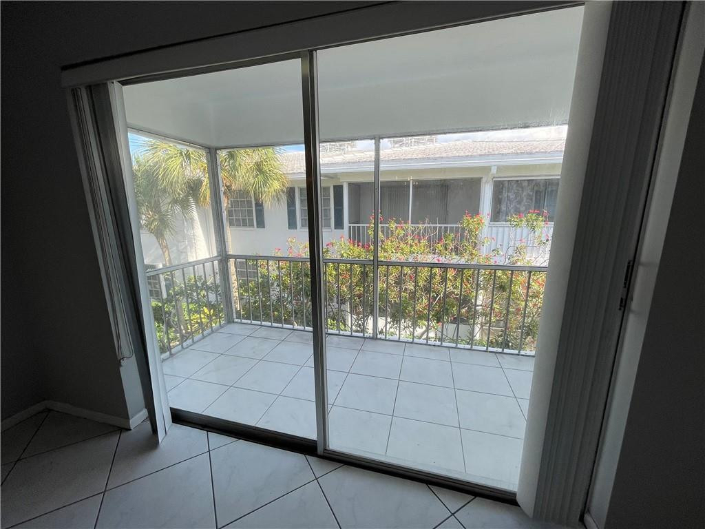 2180 Ne 67th Street - Photo 8