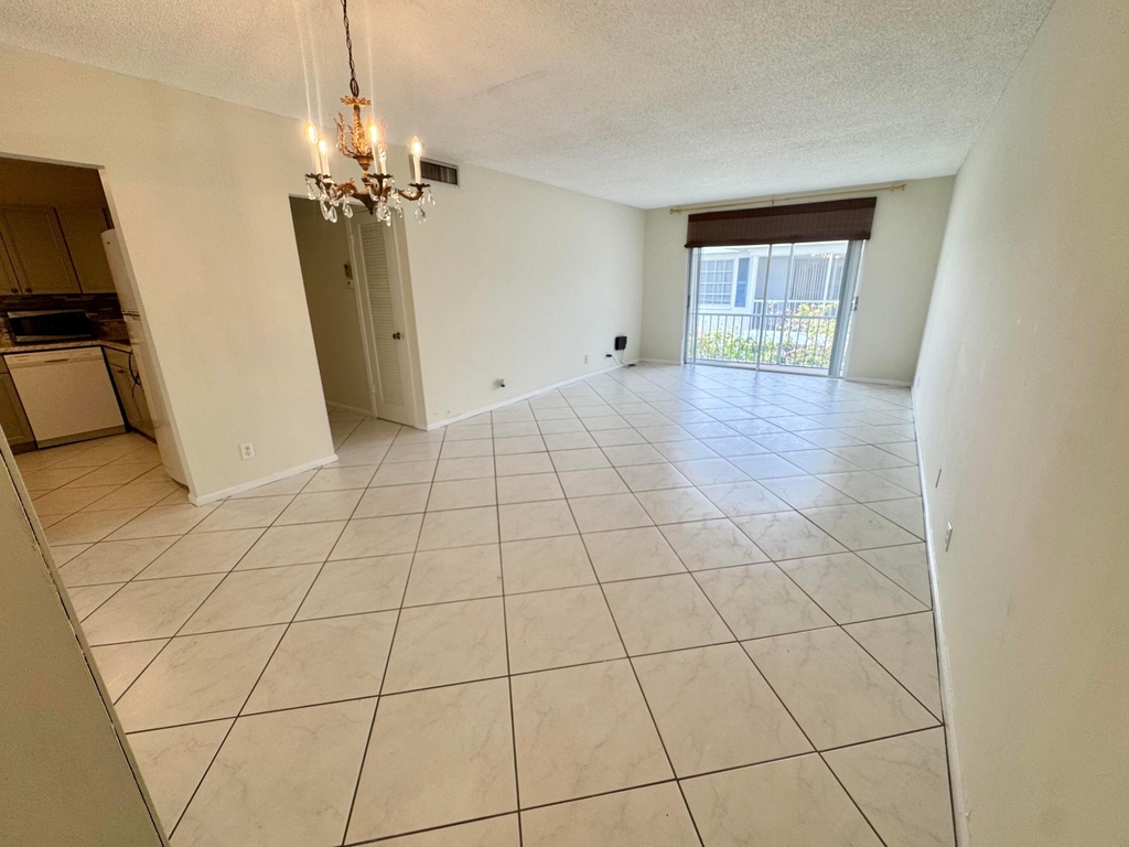 2180 Ne 67th Street - Photo 15