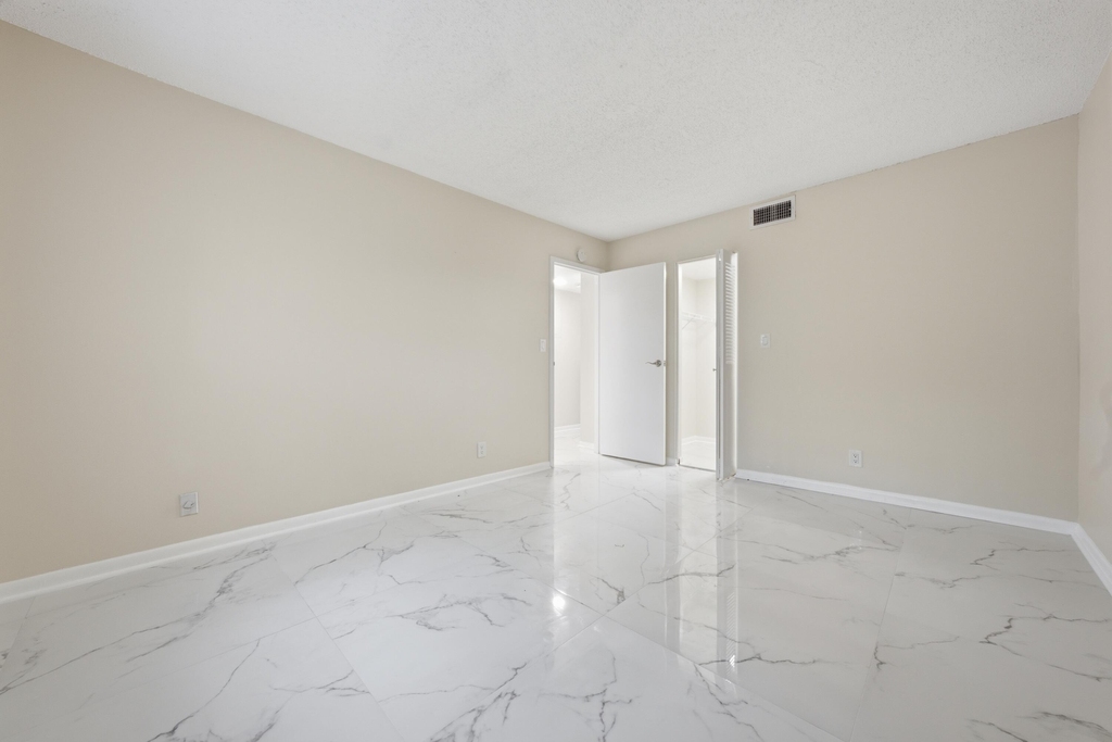 3000 Riverside Drive - Photo 25