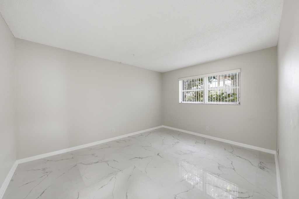 3000 Riverside Drive - Photo 23