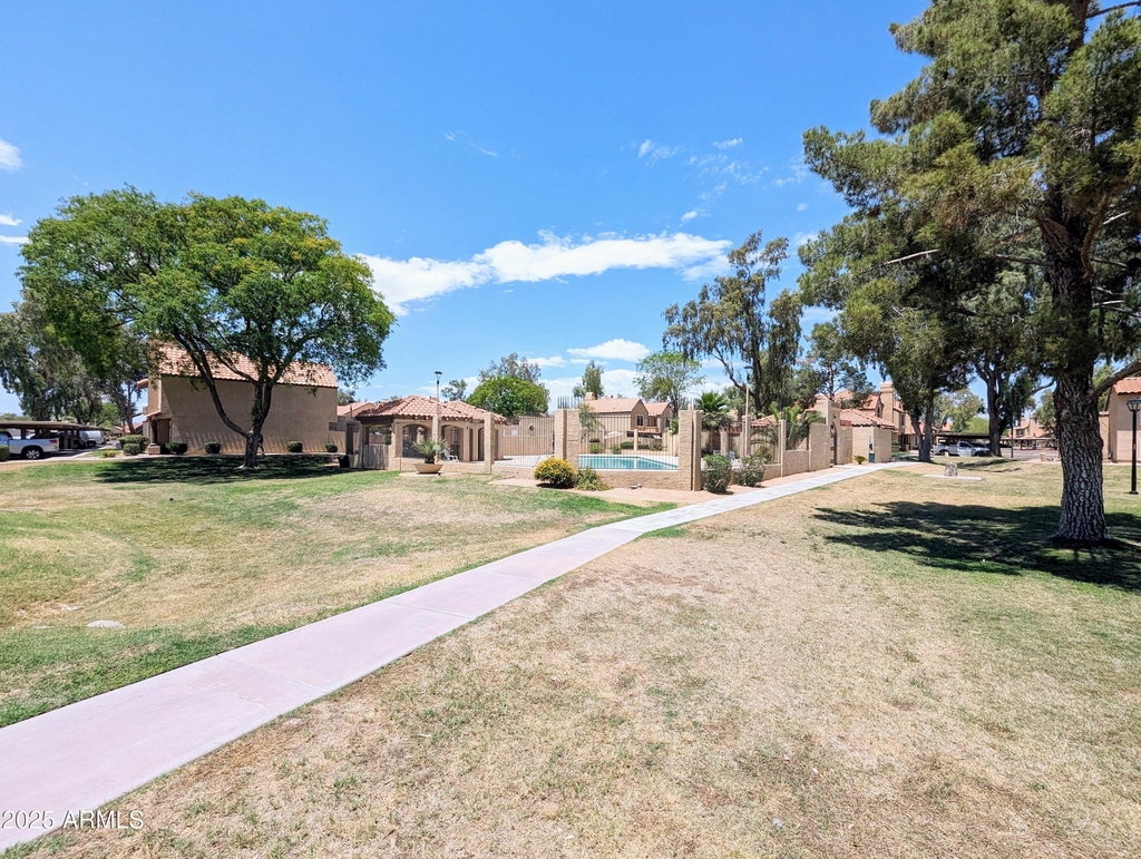 4601 N 102nd Avenue - Photo 44