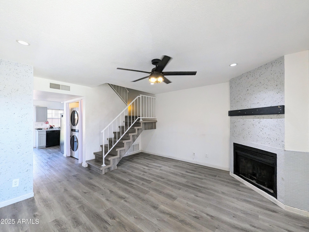4601 N 102nd Avenue - Photo 6