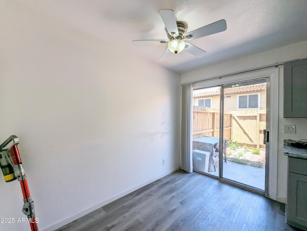 4601 N 102nd Avenue - Photo 17