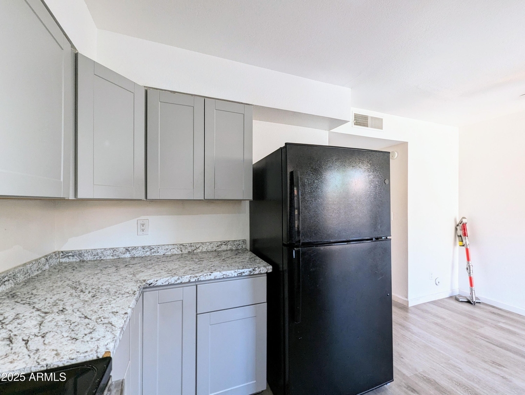4601 N 102nd Avenue - Photo 14