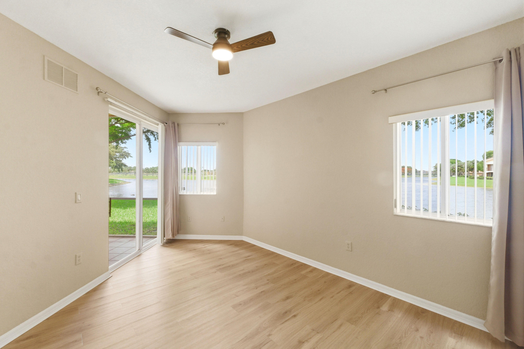 7765 Yardley Drive - Photo 17