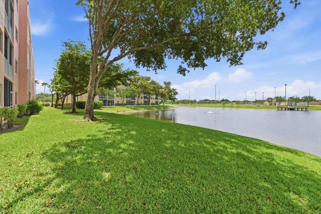 7765 Yardley Drive - Photo 28