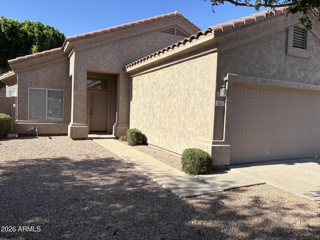 628 E Ranch Road - Photo 1