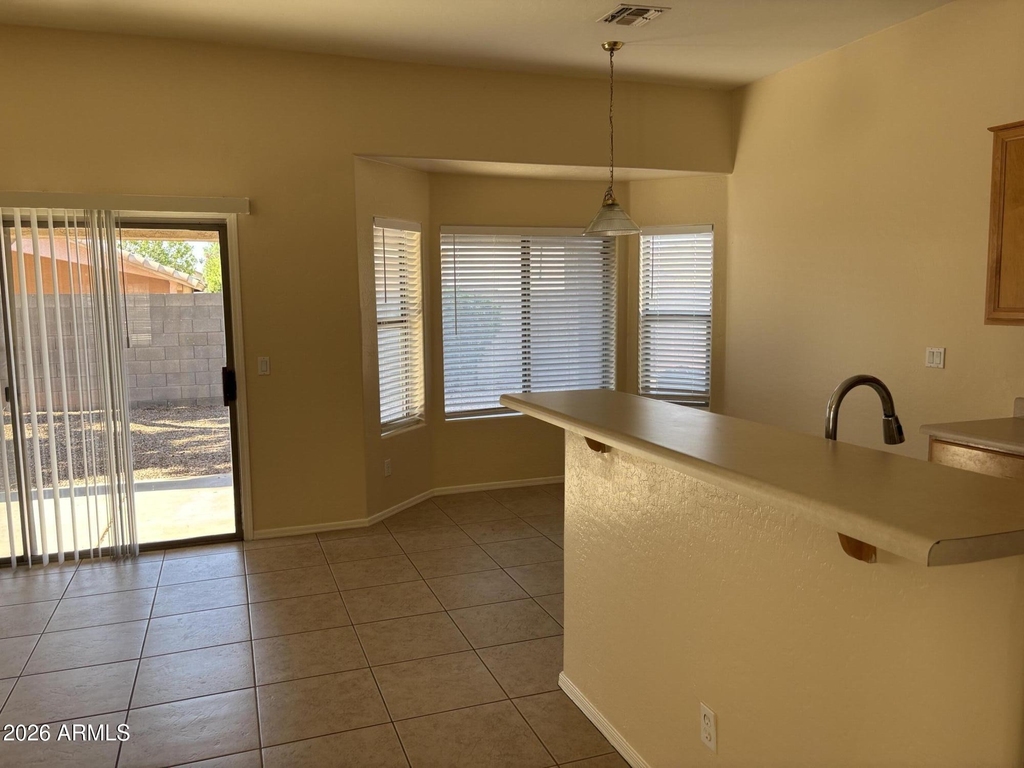 628 E Ranch Road - Photo 3