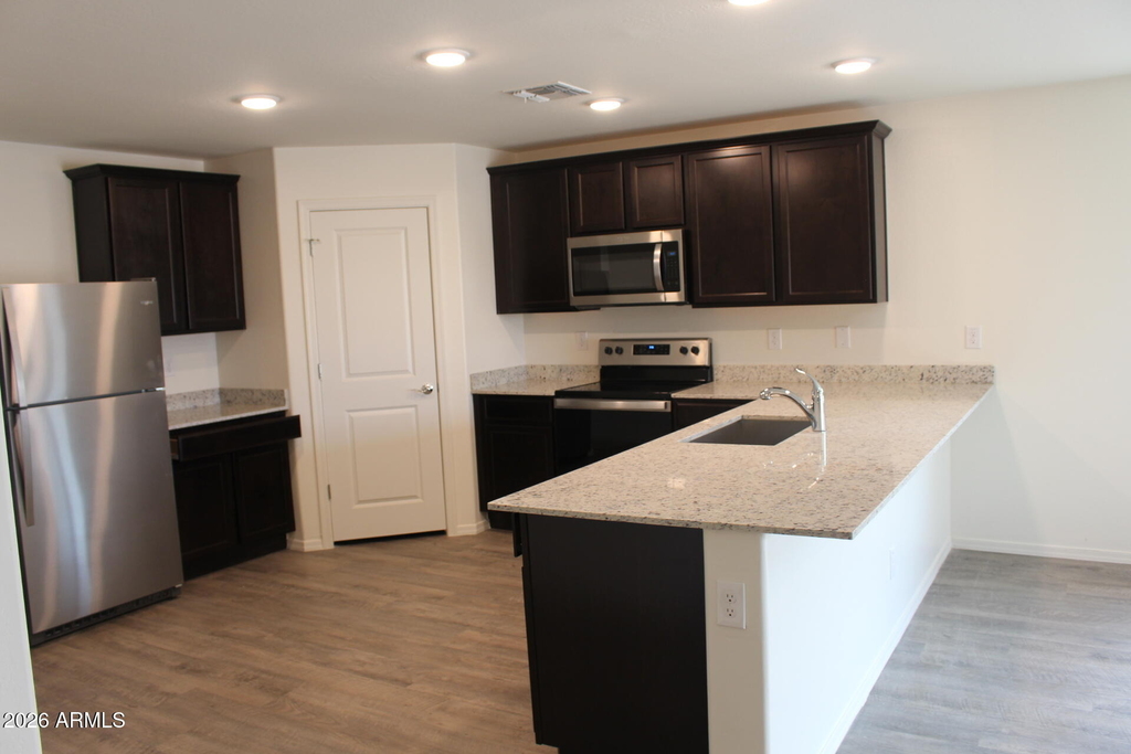 1552 E Inouye Drive - Photo 4