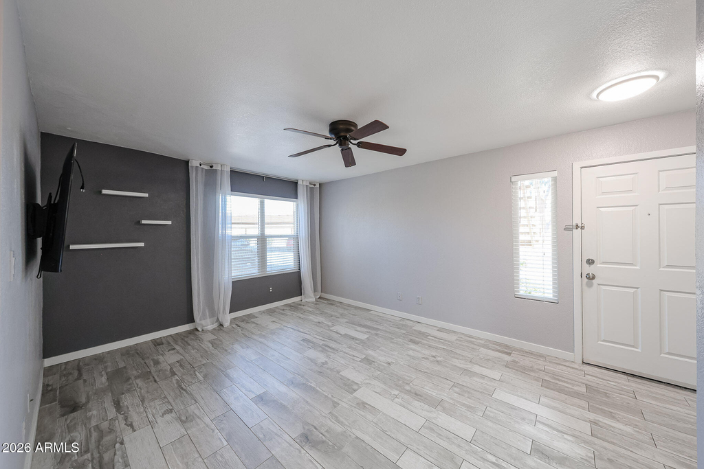 8787 E Mountain View Road - Photo 2