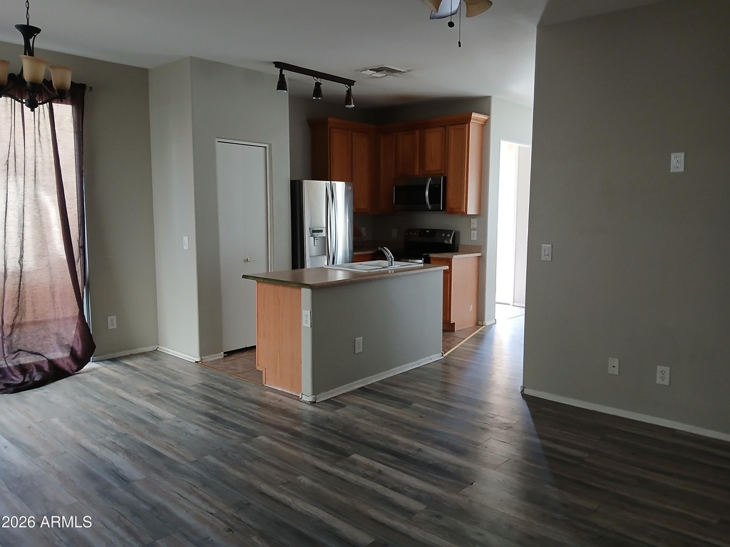 1410 E Mobile Lane - Photo 1