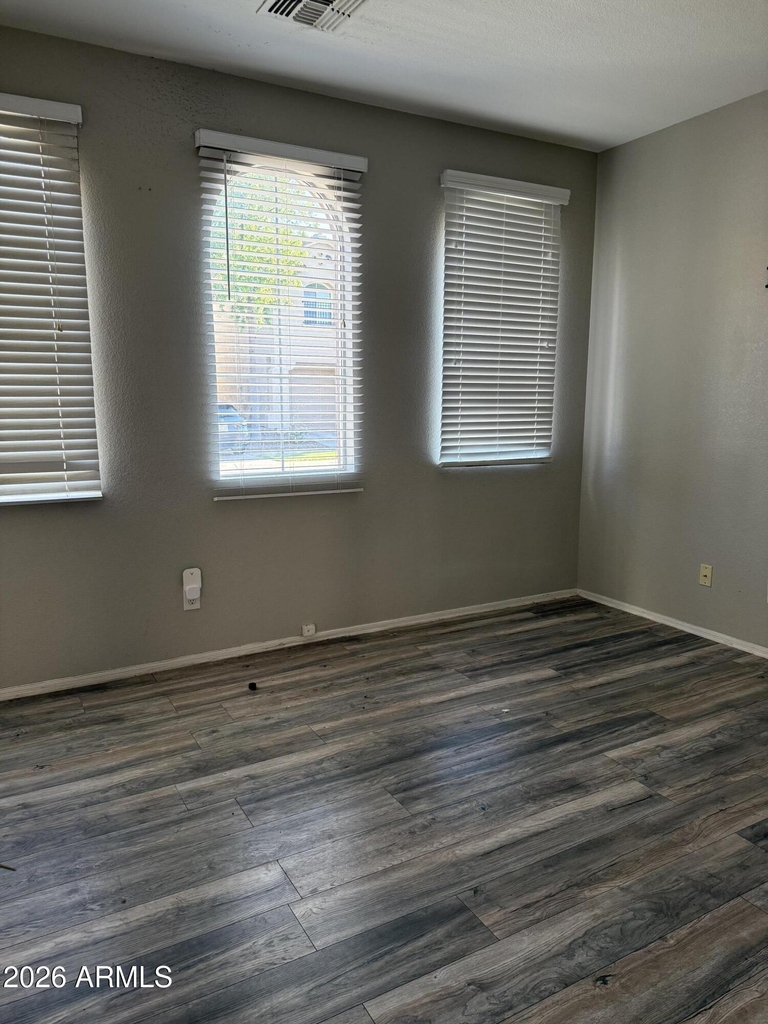 1410 E Mobile Lane - Photo 3