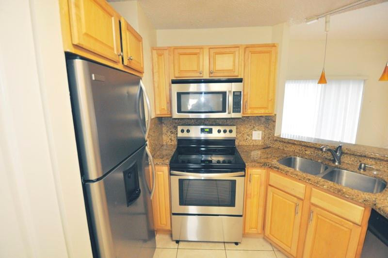 3409 Nw 44th Street - Photo 2