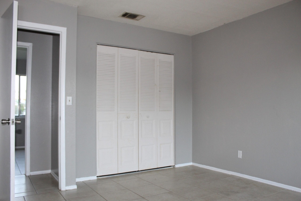 1618 Se Elkhart Terrace - Photo 10