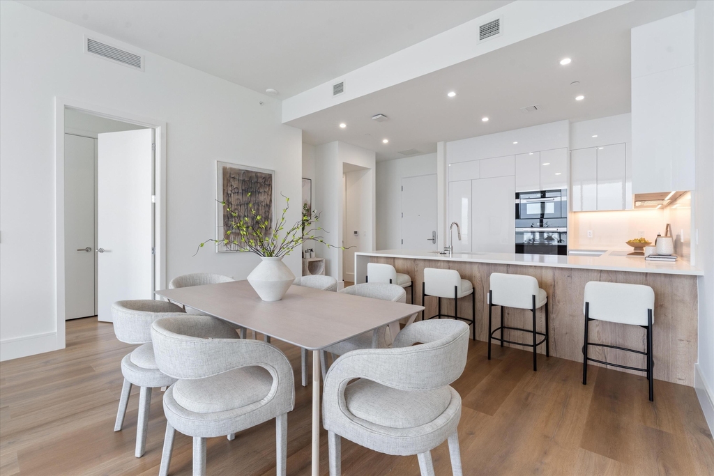 220 Lake Shore Drive - Photo 10
