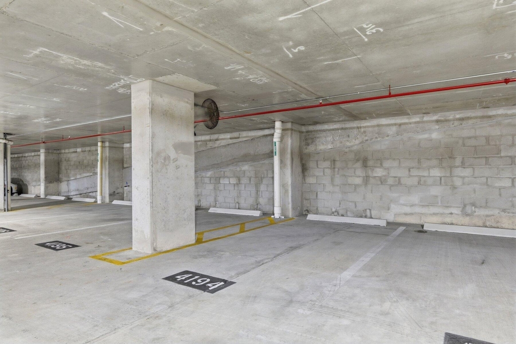 220 Lake Shore Drive - Photo 59