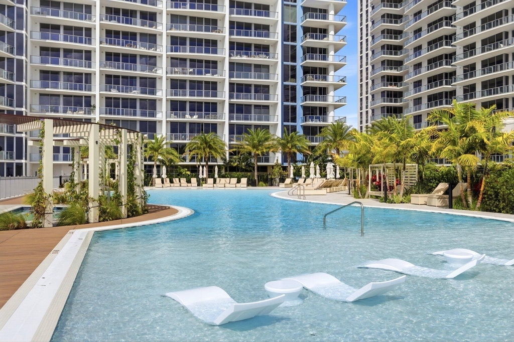 220 Lake Shore Drive - Photo 36