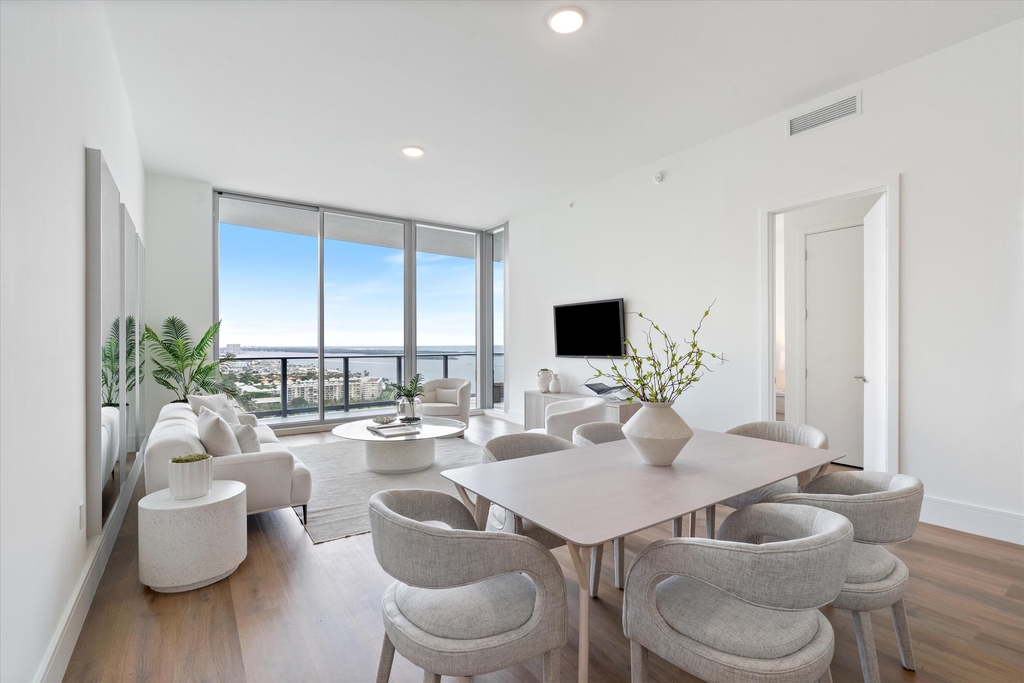 220 Lake Shore Drive - Photo 9