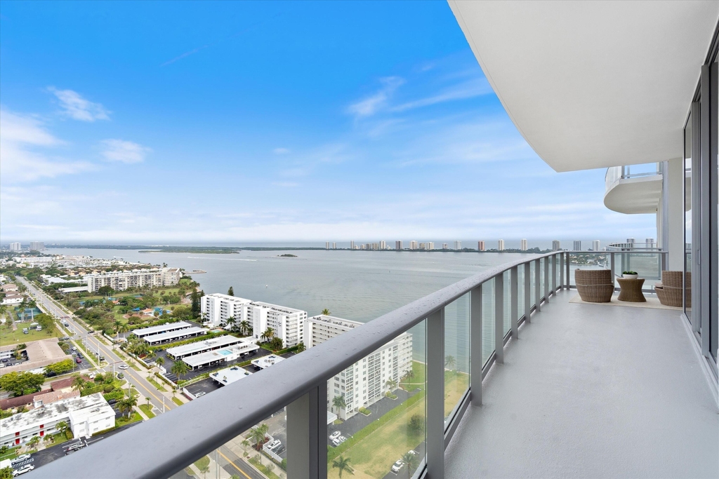 220 Lake Shore Drive - Photo 22