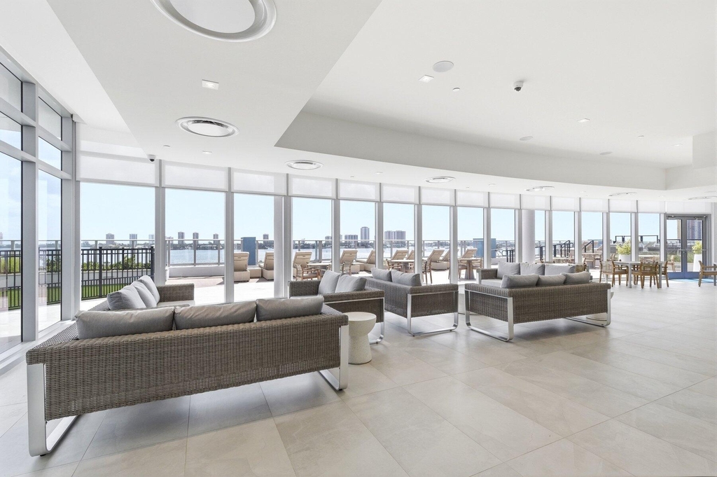 220 Lake Shore Drive - Photo 39