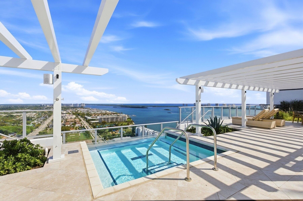 220 Lake Shore Drive - Photo 30