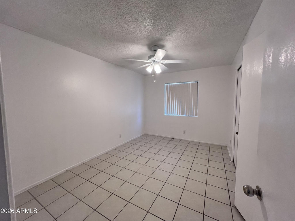 15601 N 27th Street - Photo 7