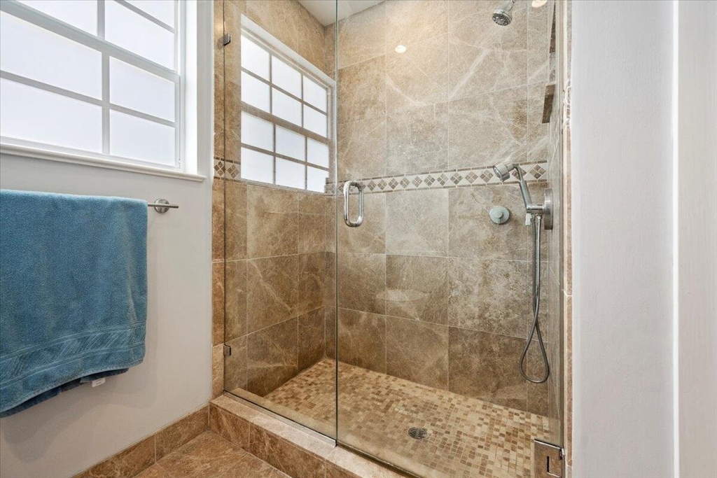 2201 N Lakeside Drive - Photo 13