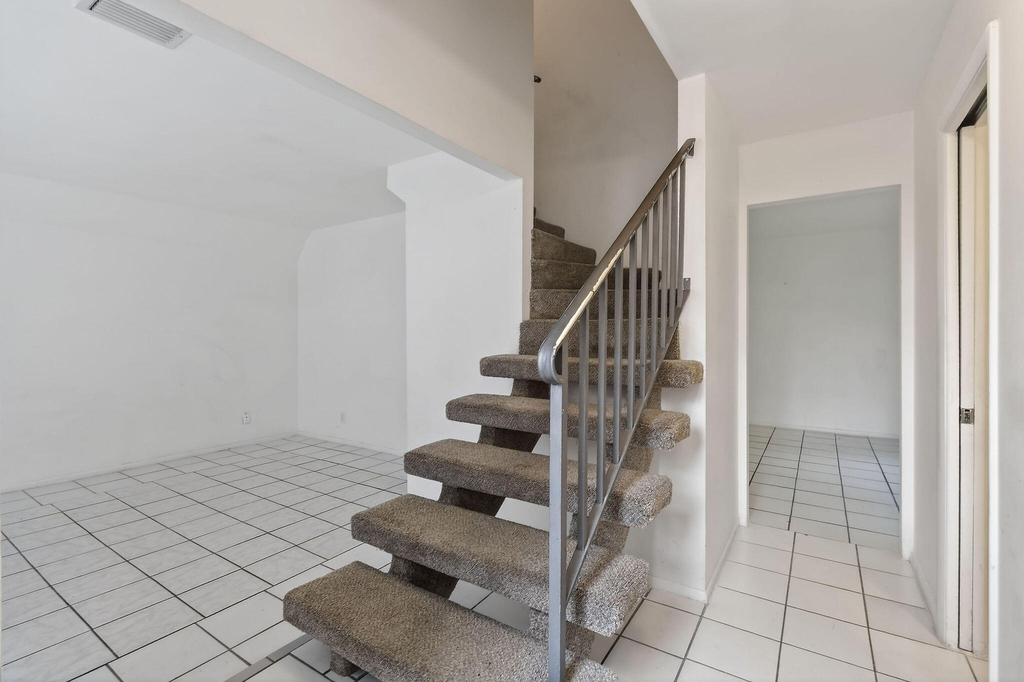 3502 Gardens E Drive - Photo 5