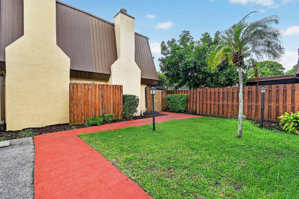 3502 Gardens E Drive - Photo 0