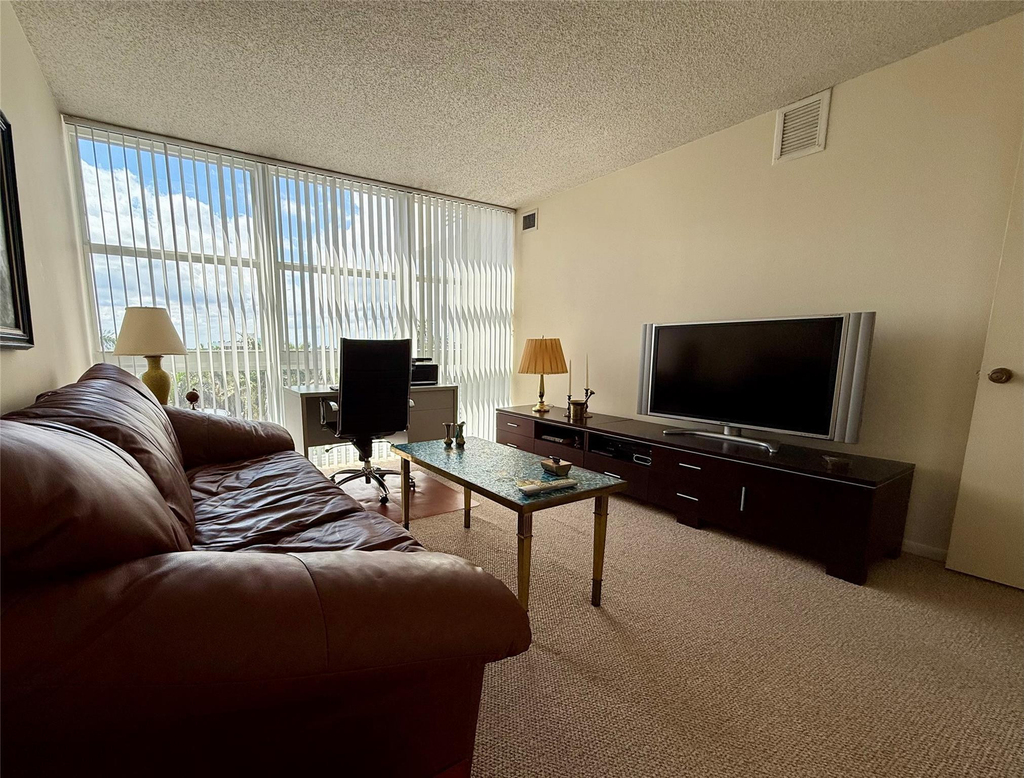 2841 N Ocean Boulevard - Photo 15