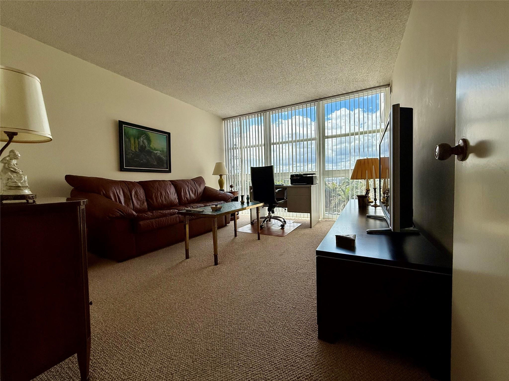 2841 N Ocean Boulevard - Photo 14