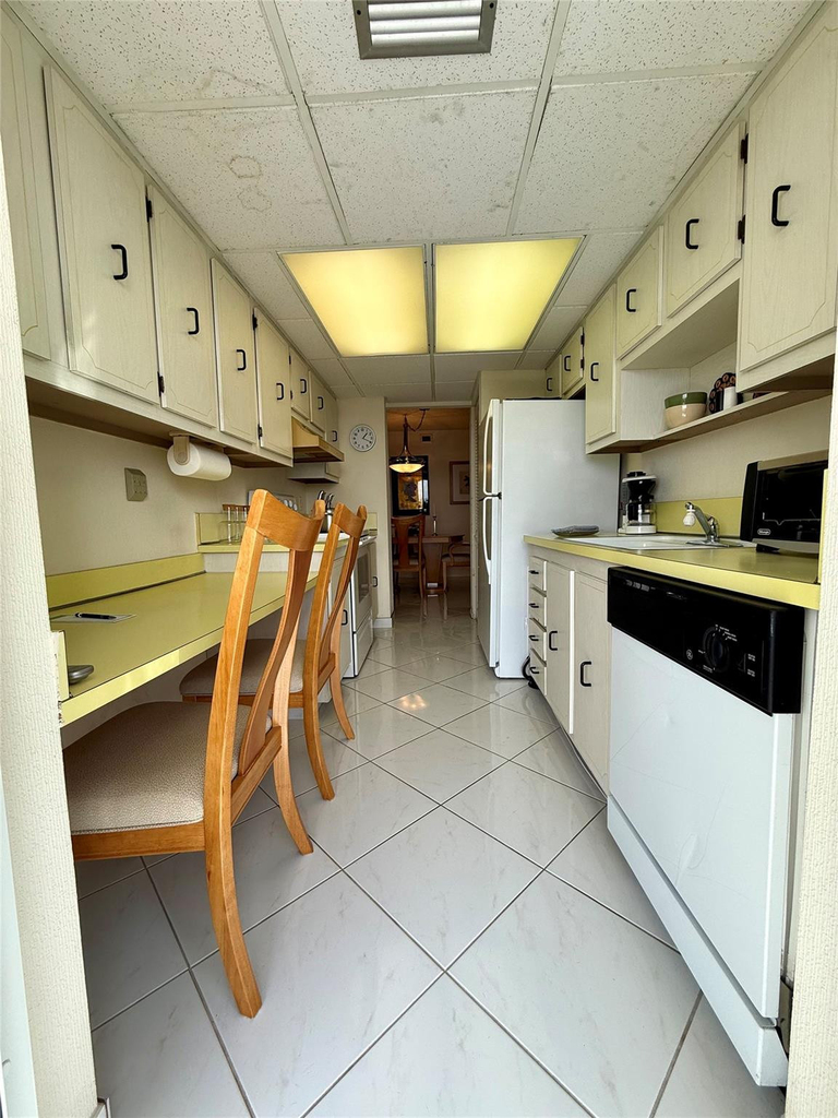 2841 N Ocean Boulevard - Photo 5