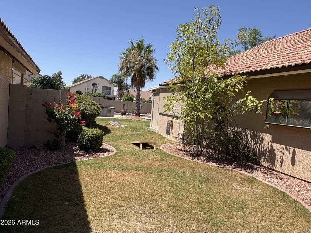 7035 W Morrow Drive - Photo 18