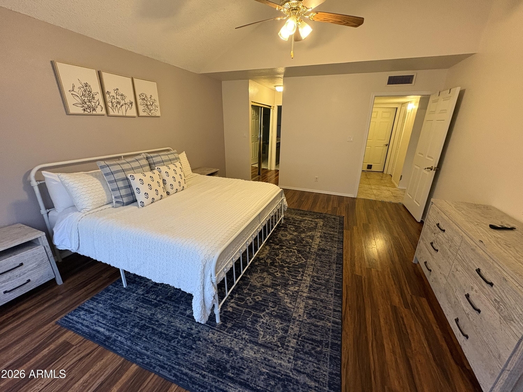 7035 W Morrow Drive - Photo 5