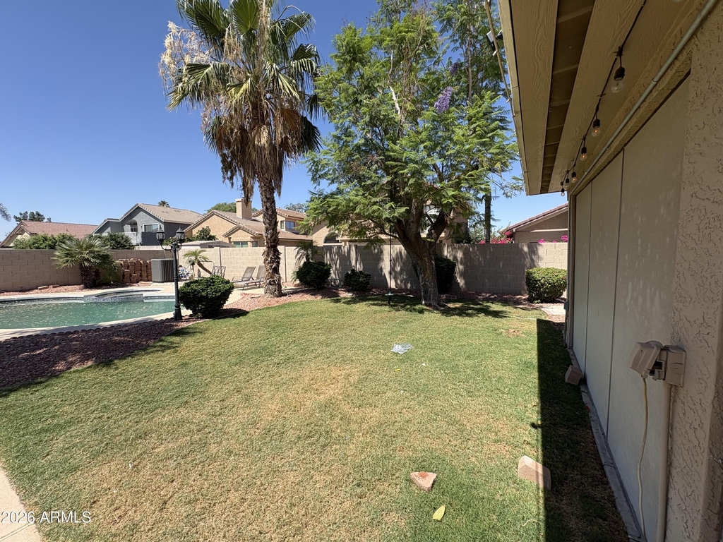 7035 W Morrow Drive - Photo 17