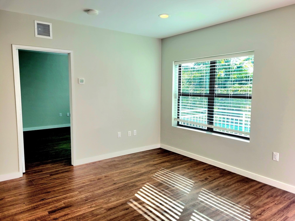 11810 Se Dixie Highway - Photo 3