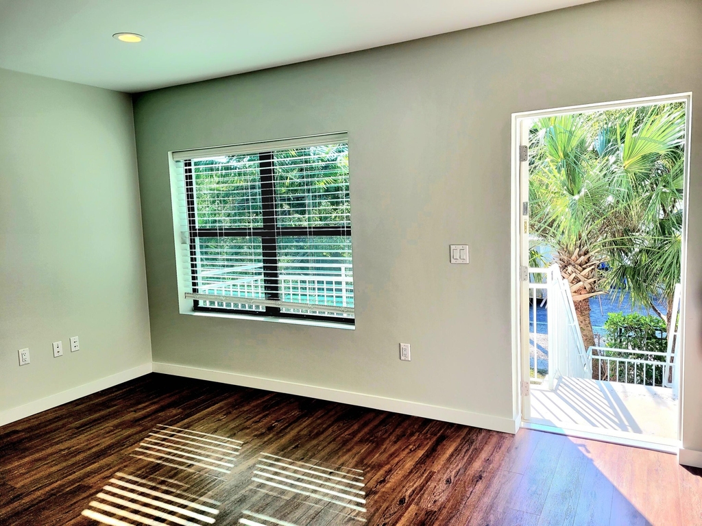 11810 Se Dixie Highway - Photo 2