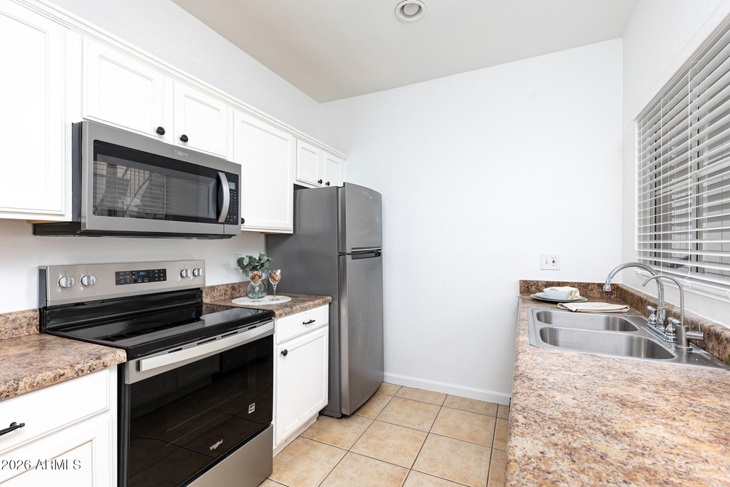 11333 N 92nd Street - Photo 0