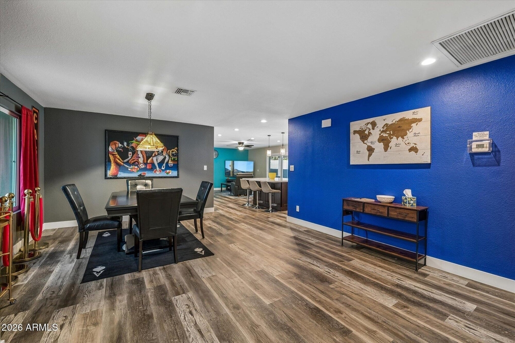 14423 N 51st Street - Photo 2