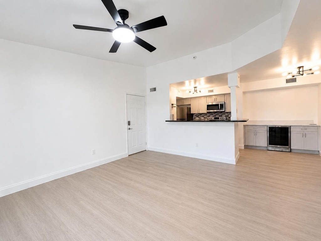 117 Yacht Club Way - Photo 13