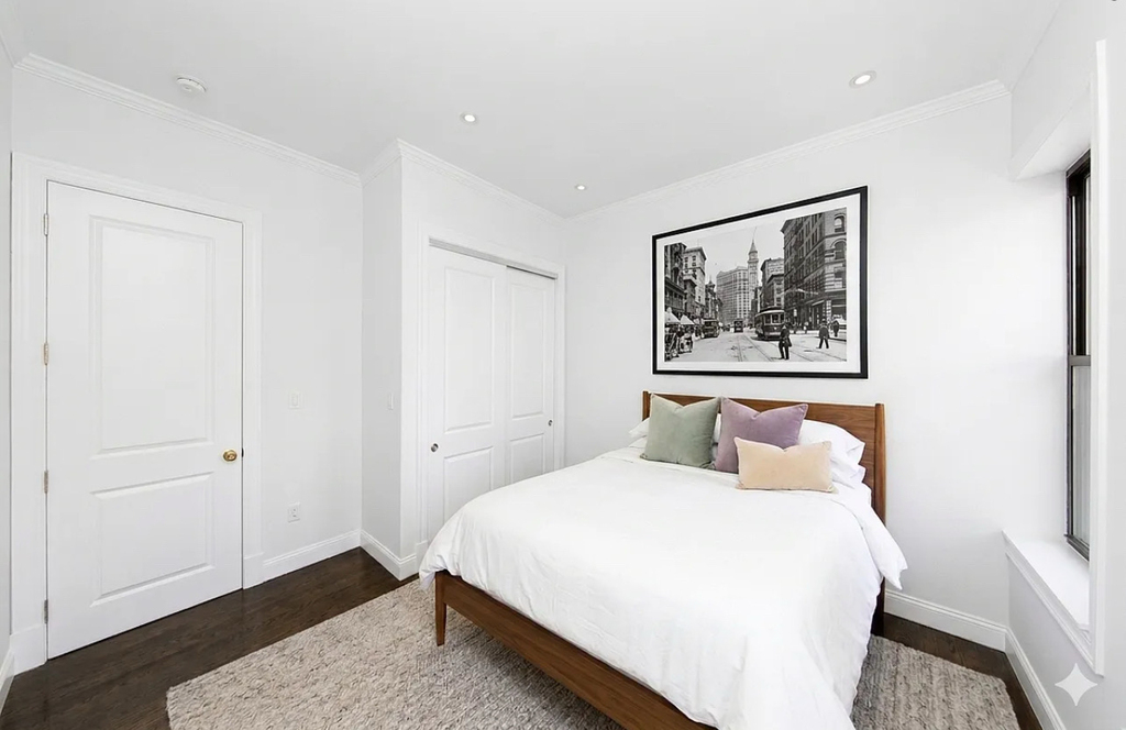 1377 Lexington Avenue - Photo 6