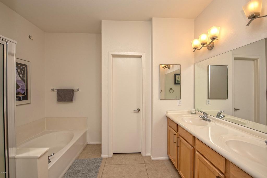 6745 N 93rd Avenue - Photo 11