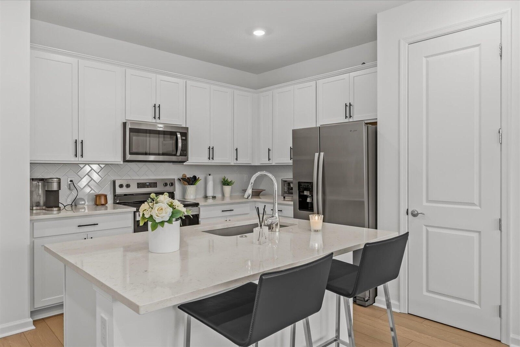 276 Sw Sally Way - Photo 9
