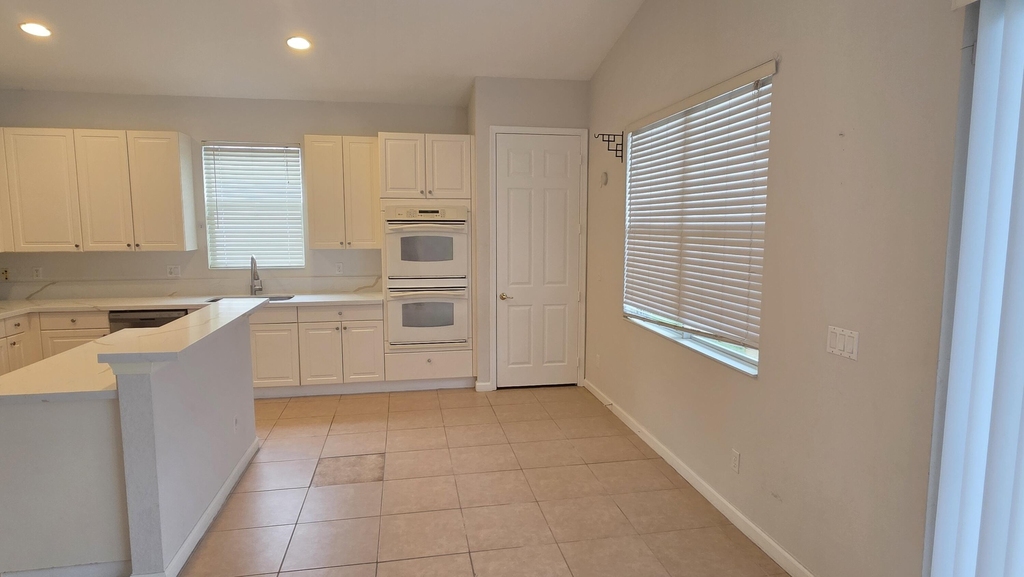 2264 Sw Newport Isles Boulevard - Photo 6