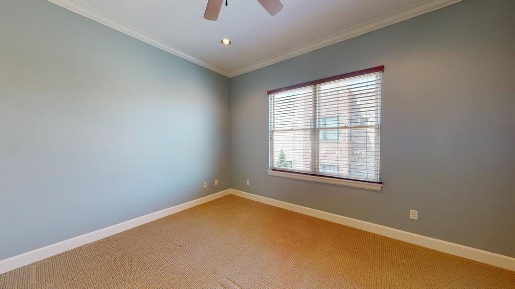 205 N Geary Avenue - Photo 18