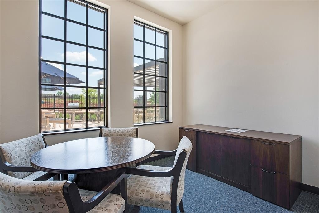 205 N Geary Avenue - Photo 28